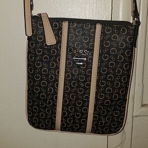 GUESS CROSSBODY